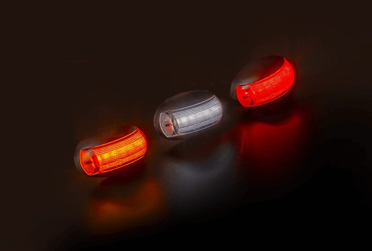 Feu de gabarit blanc LED 12-30 V Fristom FT-067 B LED DARK