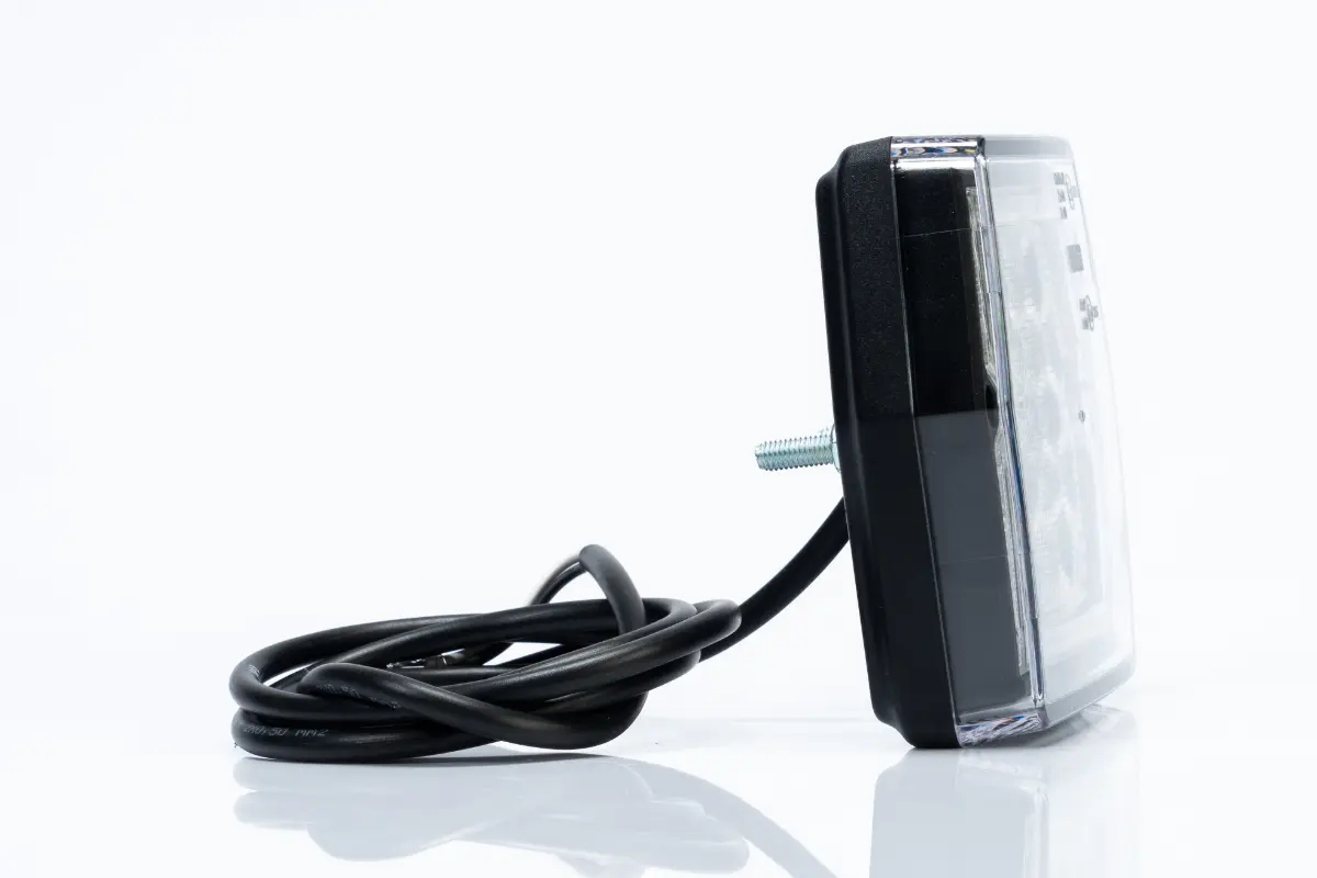 Feu arrière LED 12 V — baïonnette 5 broches Fristom FT-224 LED BAJONET