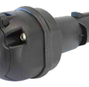 Adaptateur / réducteur de tension 24V > 12V – connecte une prise 7P/24V (ISO 1185) côté véhicule avec une fiche 7P/12V (ISO 1724) côté remorque Erich Jaeger 311301