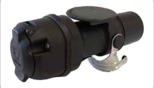 Adaptateur / réducteur de tension 24V > 12V – connecte une prise 15P/24V (ISO 12098) du côté du véhicule avec une prise 13P/12V (ISO 11446) du côté de la remorque Erich Jaeger 311304