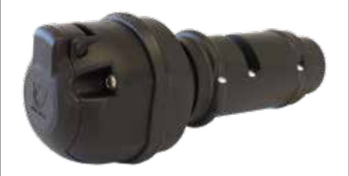 Adaptateur / réducteur de tension 24V > 12V – connecte la prise 7P/24V (ISO 1724 – connectée à 24V) du côté du véhicule à la prise 7P/12V (ISO 1724) du côté de la remorque Erich Jaeger 311307