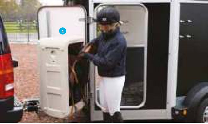 Pack de rangement monté sur porte crème Ifor Williams KX012414