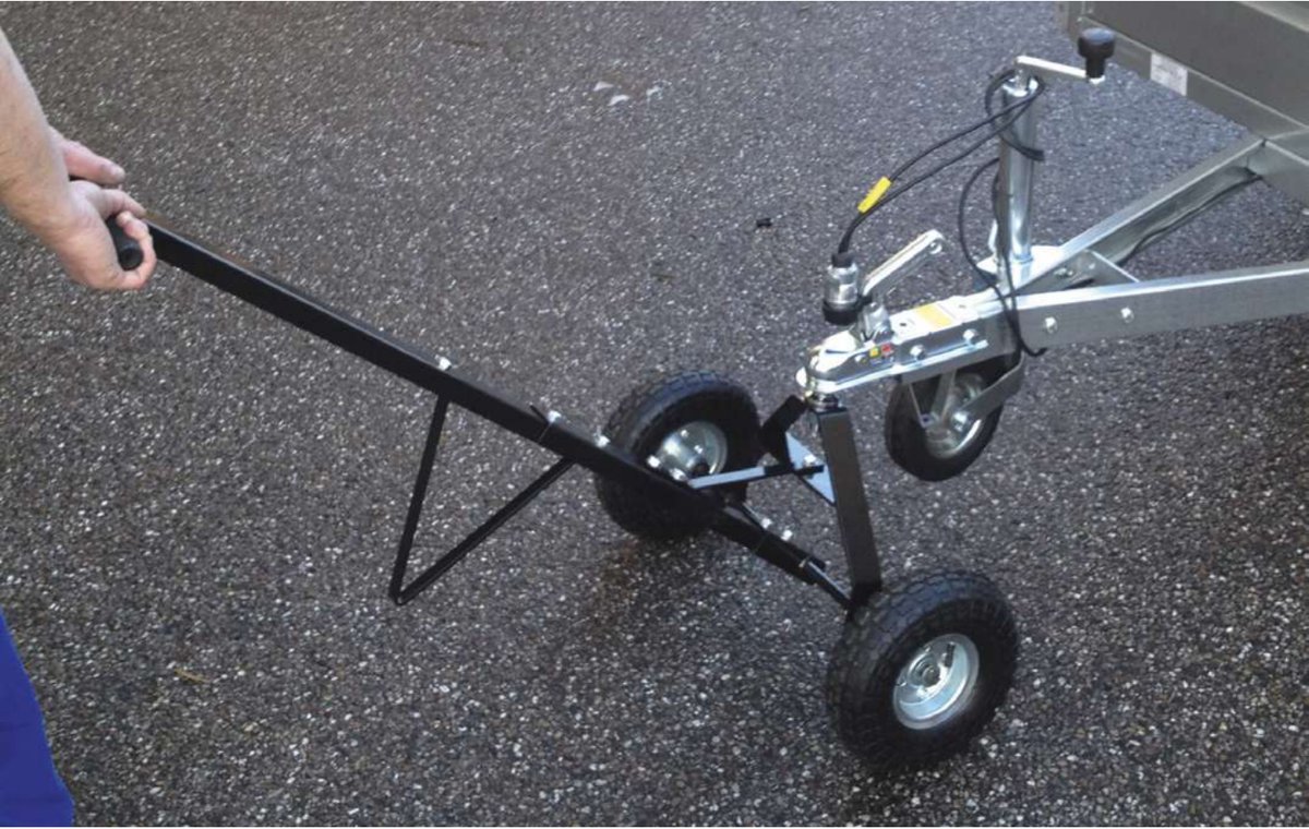 Déplace remorque — Déplace remorque manuel. Longueur du manche : 125 cm. Roues : 25 x 7,5 cm. Livré avec une boule d’attelage de Ø Rulquin 1FK5498