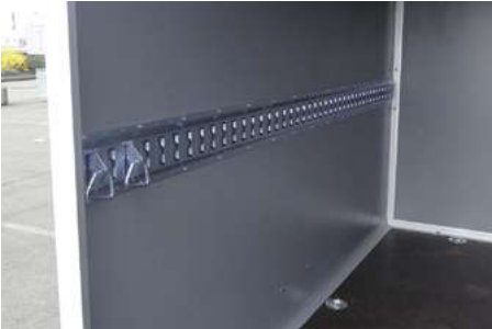 Accessoires — Rail d’arrimage universel 3 050 Largeur : 132 mm. Hauteur : 11,5 À placer contre les parois de fourgon, utilitaire ou remorque Rulquin 1TR003679