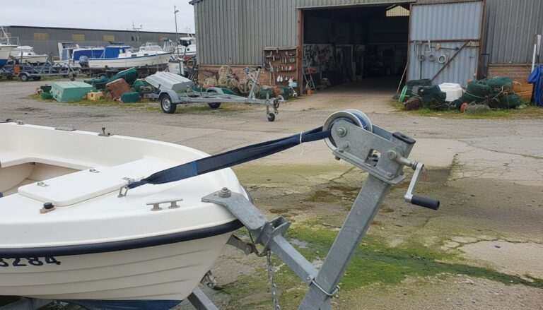 Treuil de remorque bateau : 5 critères pour choisir la bonne capacité